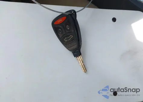 2005 Chrysler 300C из США, поврежденный, VIN 2C3AA63H55H607489